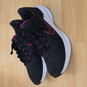 Nike Womens Downshifter Black Running Shoes Sneakers Size 10